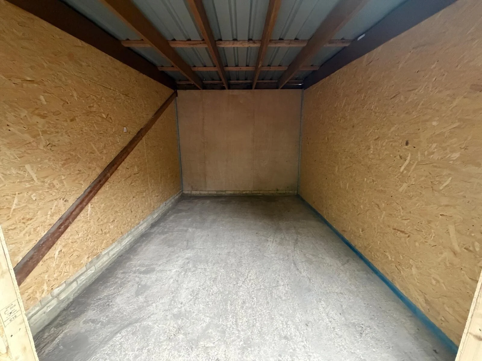 Secure storage facility at Morris Safe Storage Solutions Newmarket